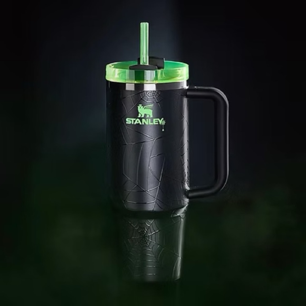 Stanley 40oz Halloween Web Glow Limited Edition 2024